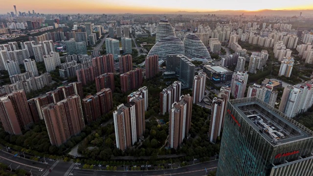 北京望京俯瞰城市夜景日转夜延时摄影视频素材