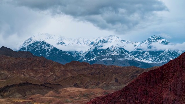 中國新疆帕米爾高原的雪山自然風光視頻素材