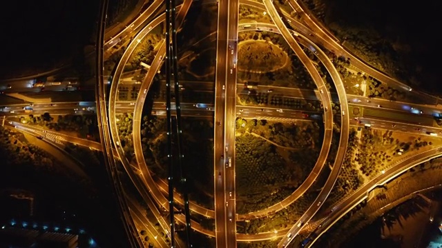 航拍視角下的上海夜景外環羅山路立交橋俯拍4K高清視頻視頻素材