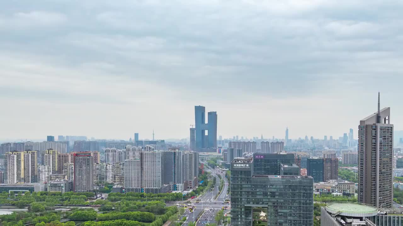 中國南京金鷹世界地標建筑城市天際線延時視頻素材