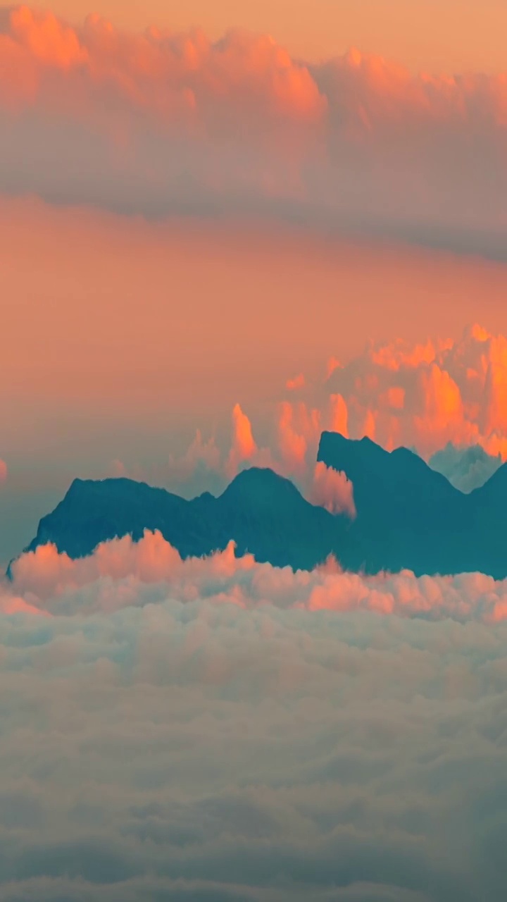 中國四川省峨眉山的云海黃昏風光視頻素材