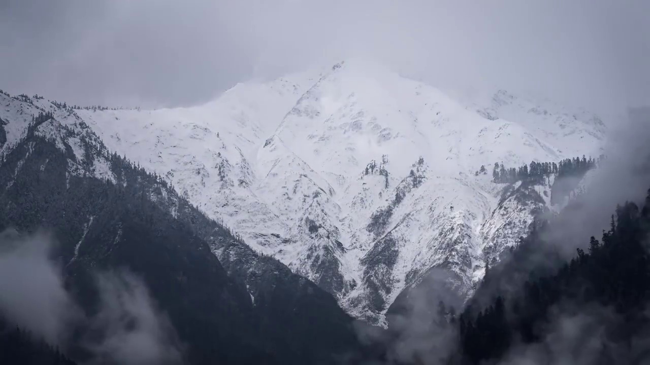 雪山浓雾风光延时视频下载