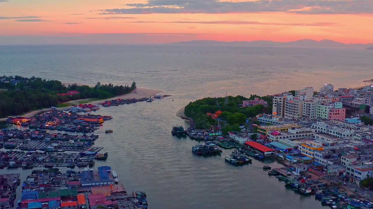 航拍中国海南陵水新村港疍家渔排视频素材