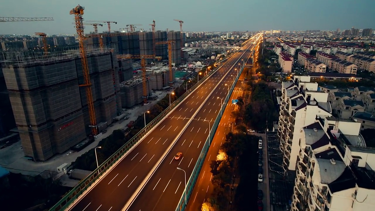 疫情防控時的上海高架路夜景視頻素材