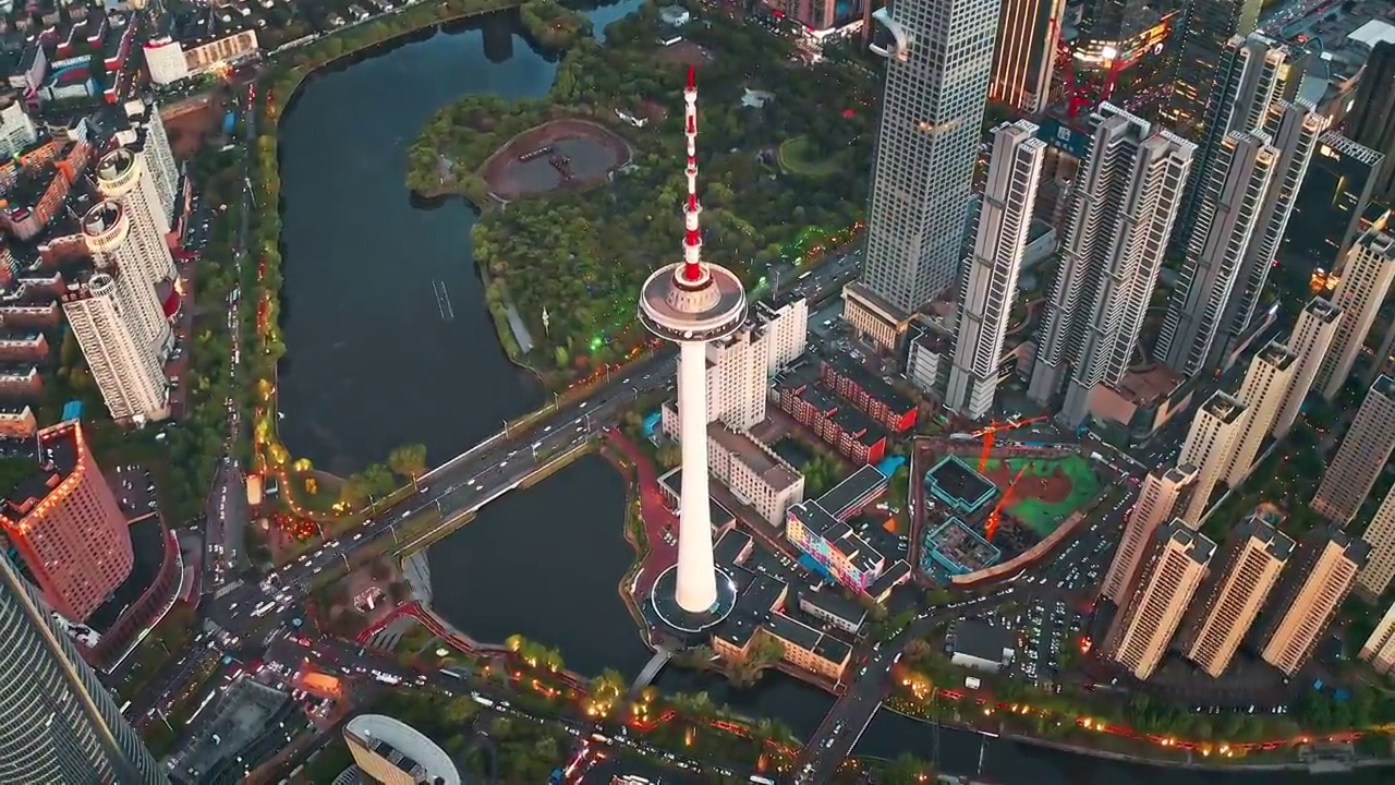 中國遼寧沈陽城市航拍彩電塔建筑天際線視頻素材