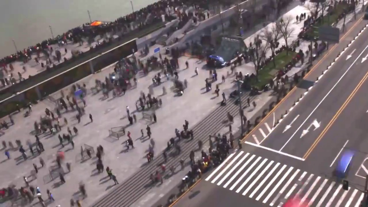 上海外滩街道人群人流延时俯拍视频素材