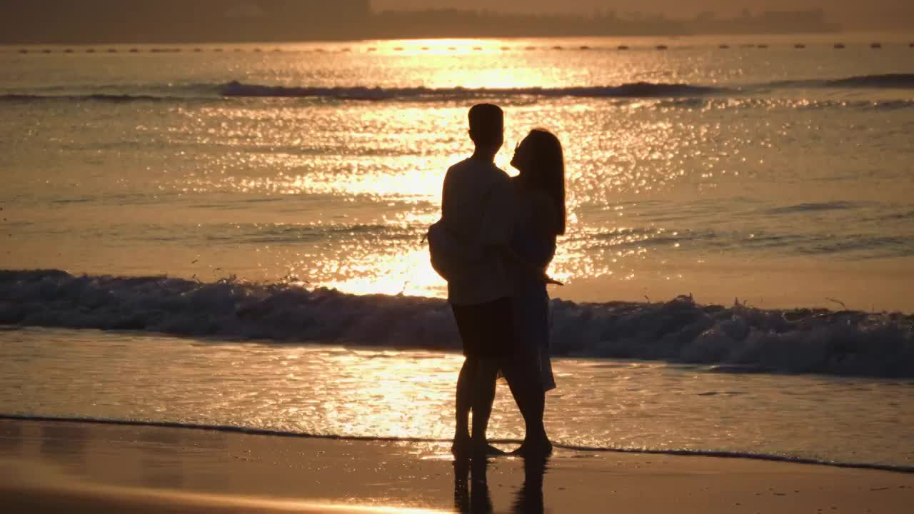 海邊情侶拍照恩愛旅游接吻視頻購買