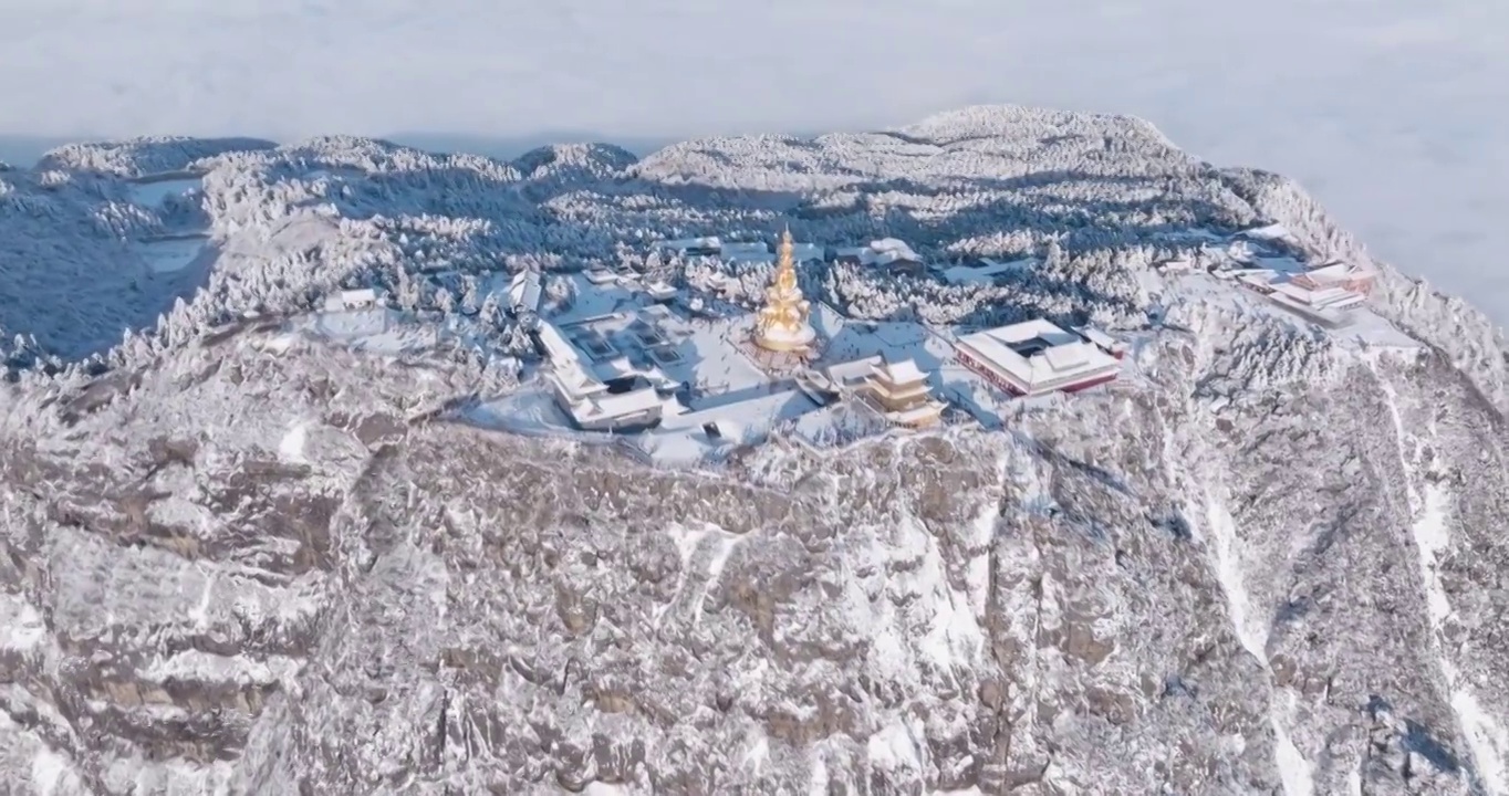 峨眉山金頂航拍雪景視頻素材