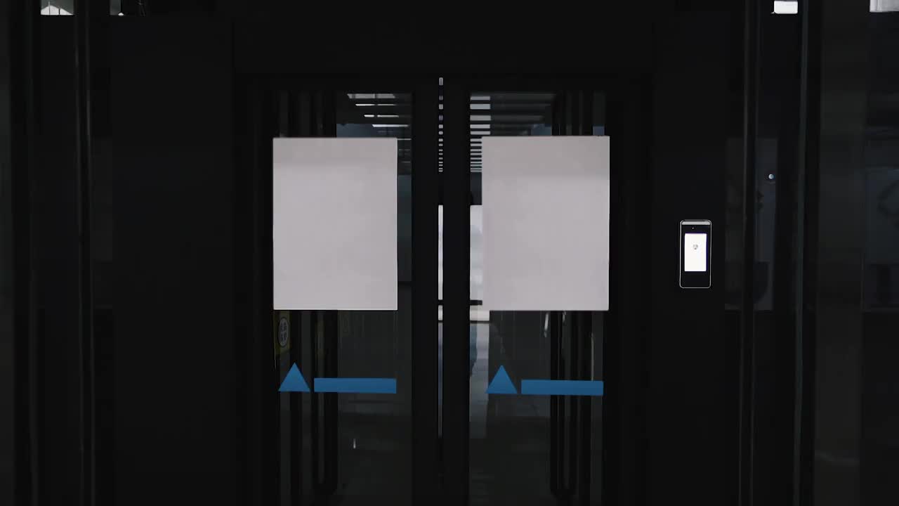 机房 电脑 机柜 计算机 服务器 沟通 人脸识别 中心 互联网 安全 网络 大数据 自动门 智能视频下载