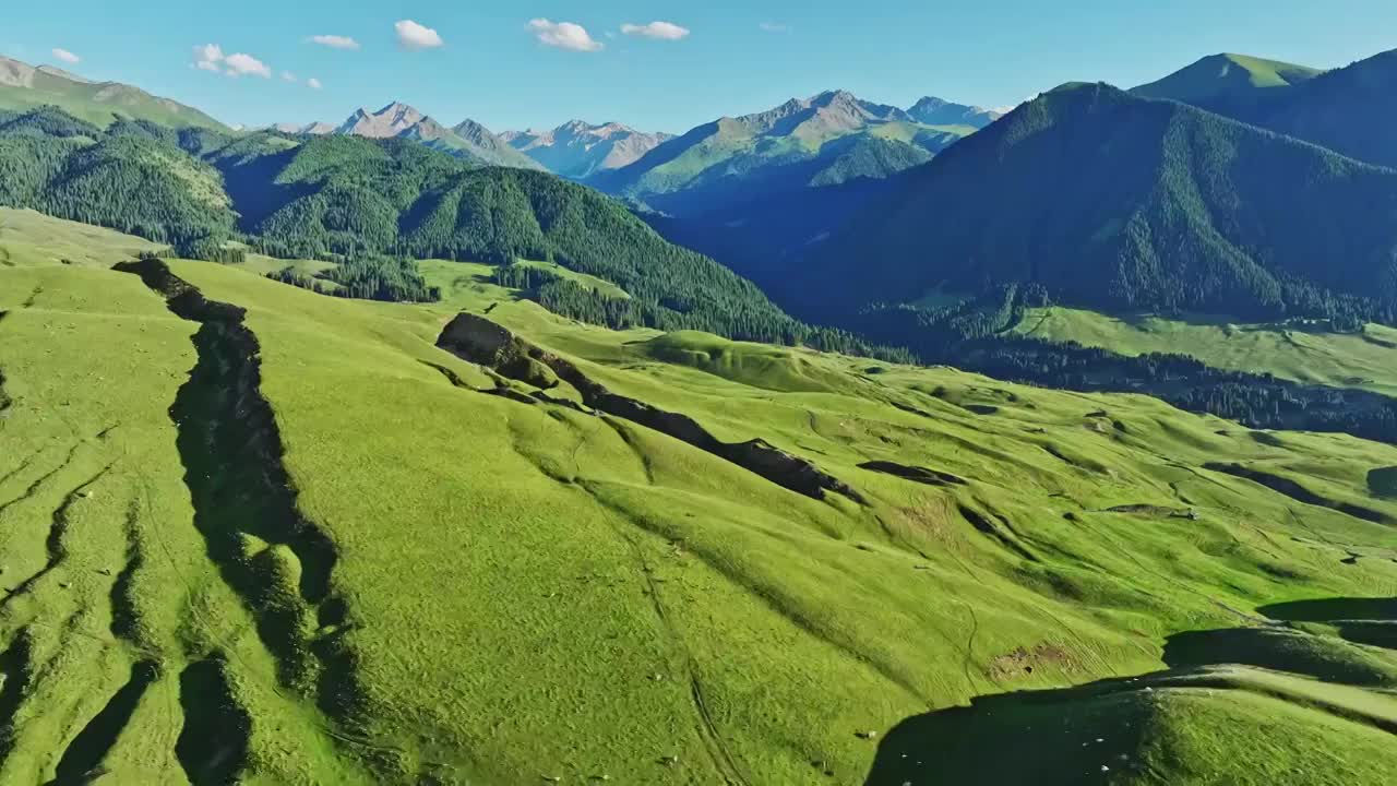 自然风光草原山脉航拍视频素材