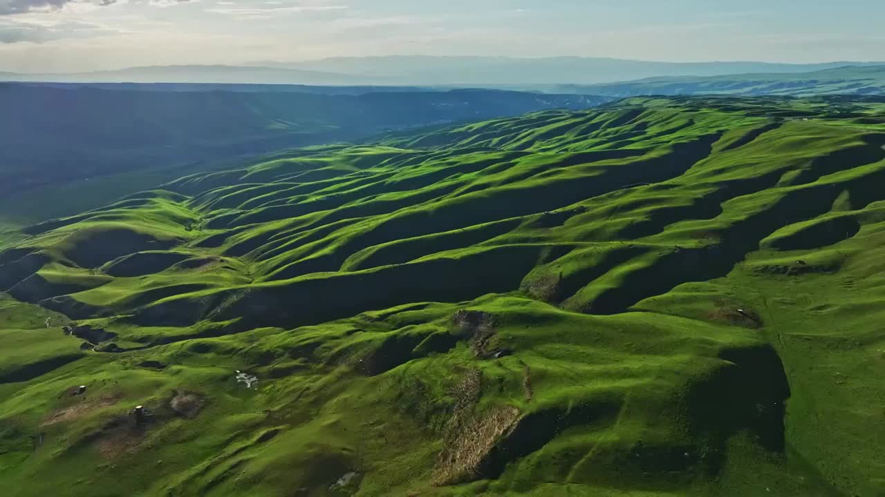自然风光草原山脉航拍视频素材