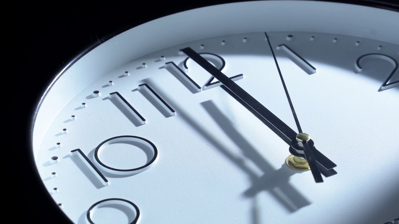 时间流逝时钟转动延时，午夜十二点时间（合集）视频素材