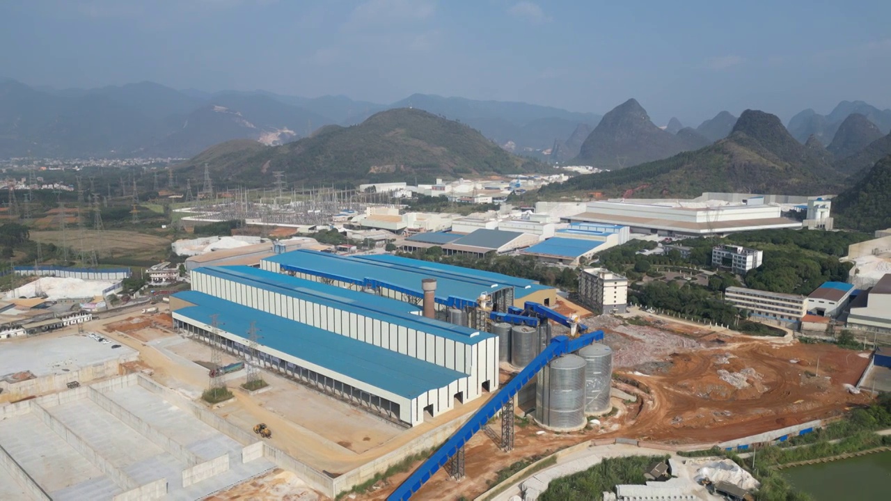 广西贺州的碳酸钙工厂视频下载