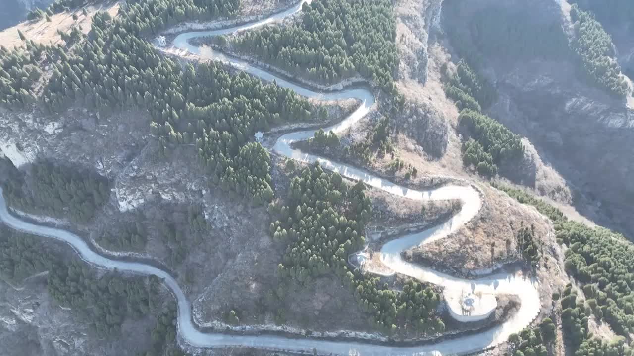济南南部山区的盘山公路视频下载