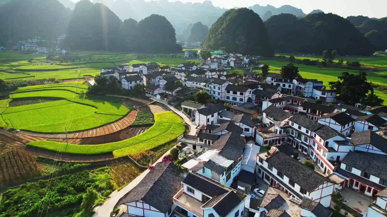 萬峰林 秋季農莊稻田居民住宅視頻素材