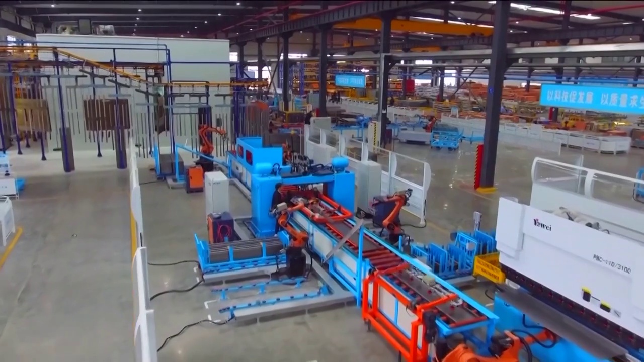 中国工厂的高科技自动化流水线生产（选编）视频素材