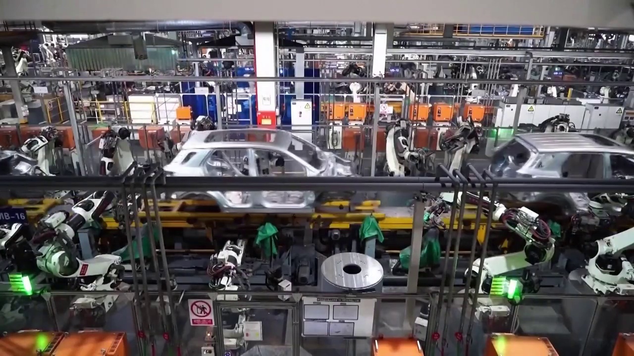 中国汽车厂汽车工业高科技自动化生产线流水线（选编）视频素材