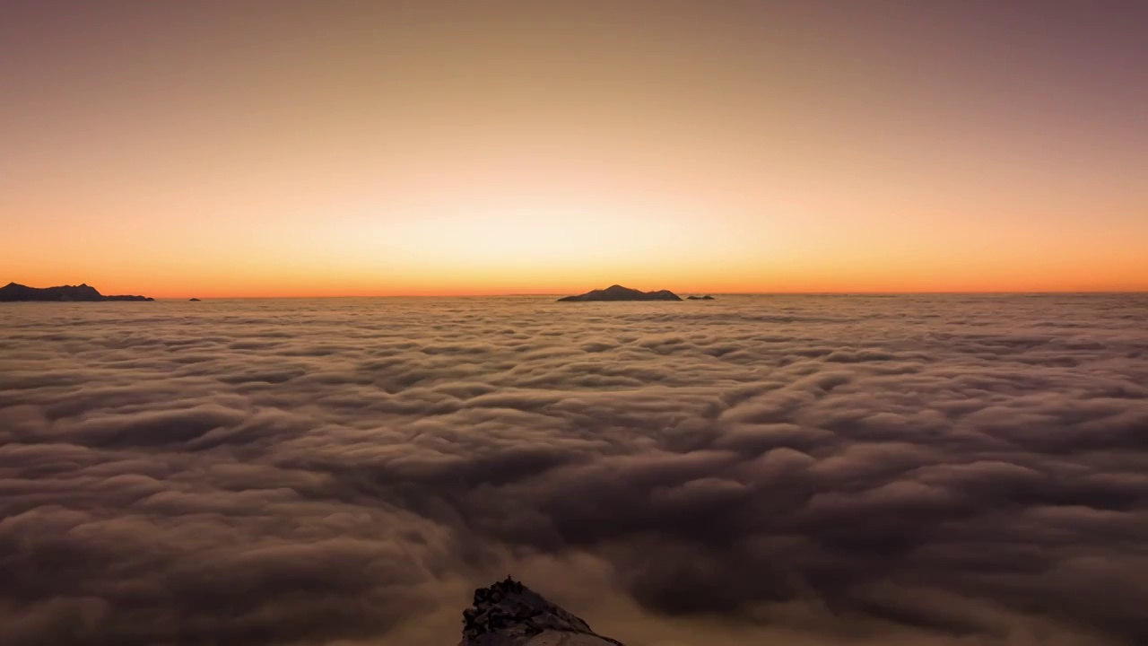 日出前云海视频素材