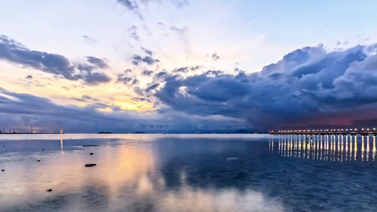 日落海南乌云和美丽海岸线风景视频素材