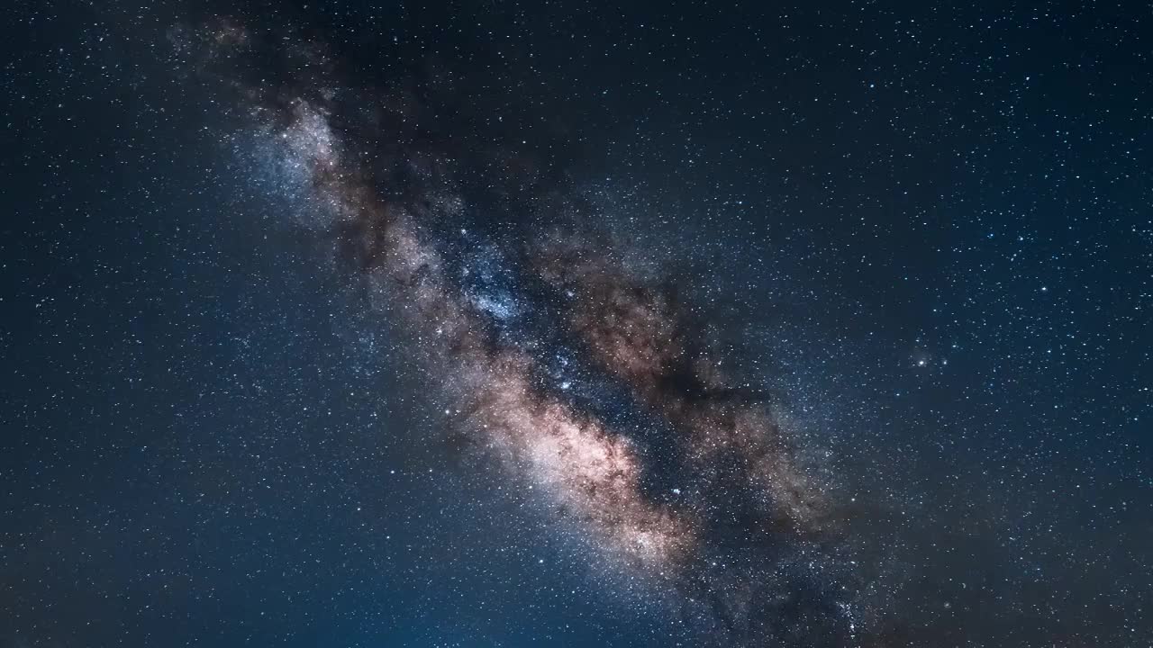 干净的夏季银河星空延时背景视频素材