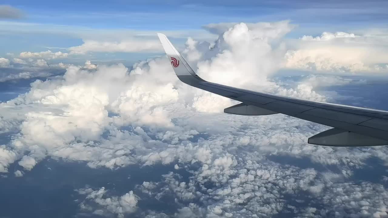 透过飞机窗户航拍视频下载