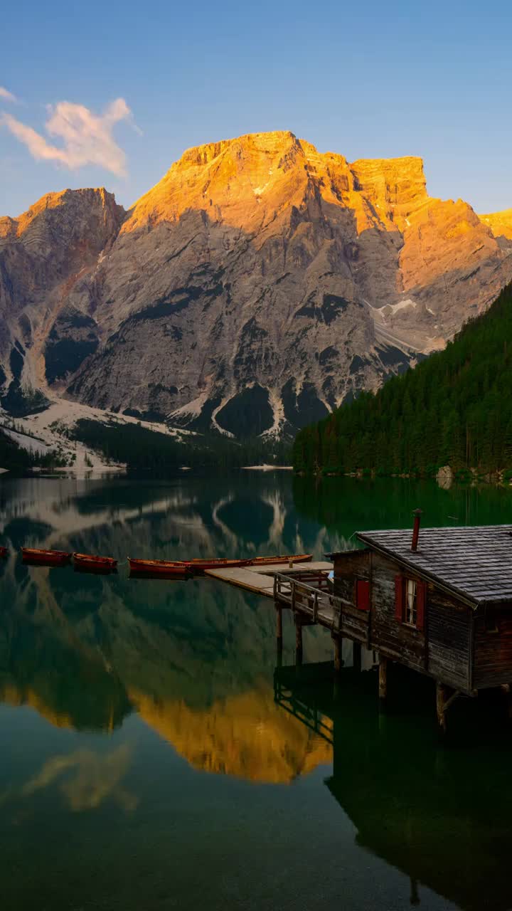 多洛米蒂的湖泊与高山视频下载