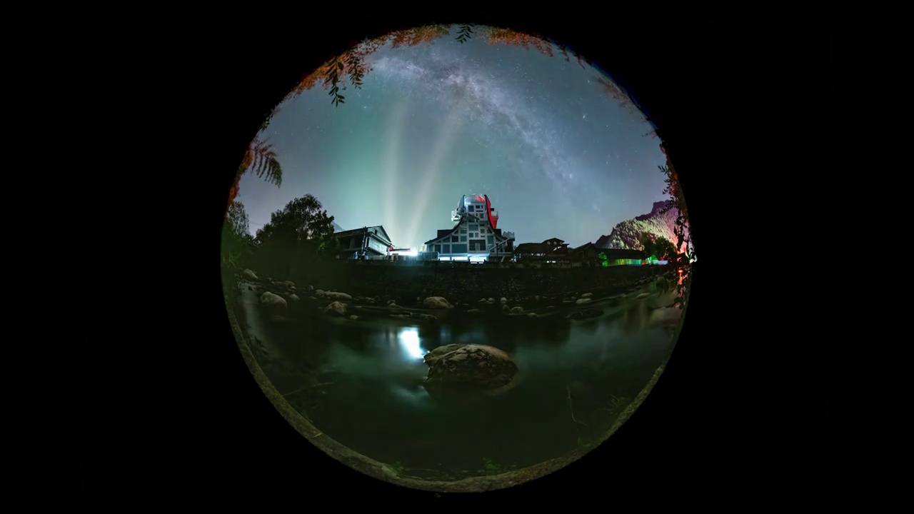陕西汉中市留坝县天文台-鱼眼镜头效果与银河视频素材
