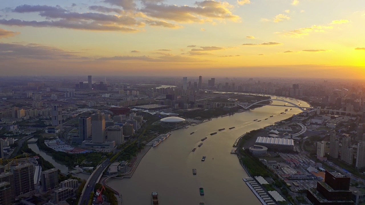 航拍视角 4K 上海 后滩 世博会 南浦大桥 日落 航拍视频视频下载