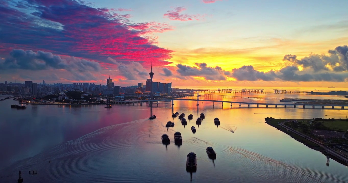 澳门岛城市金融区天际线和海洋自然风光视频素材
