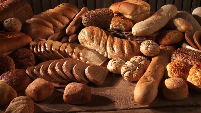 各种各样的面包和面包卷视频下载