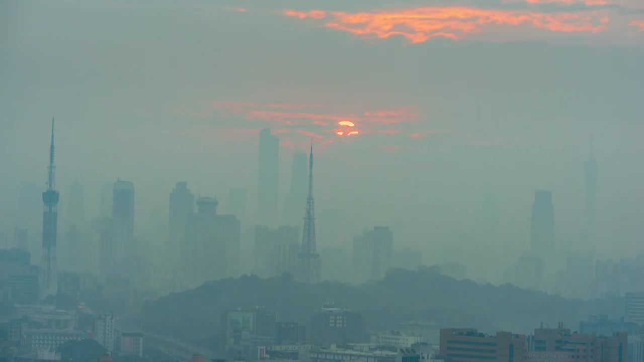 灰霾中的广州日出视频素材