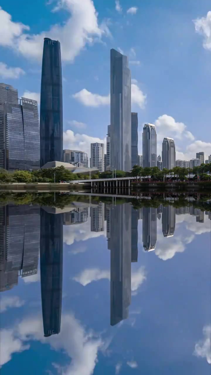广州珠江新城的蓝天白云视频素材