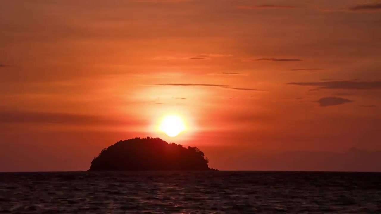日出延时-泰国丽贝岛海岛视频素材