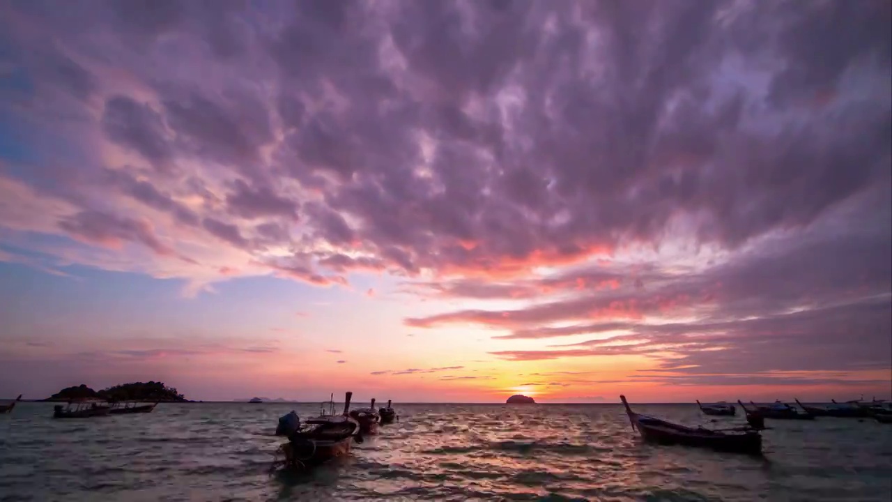 海岛日出延时-泰国丽贝岛视频素材