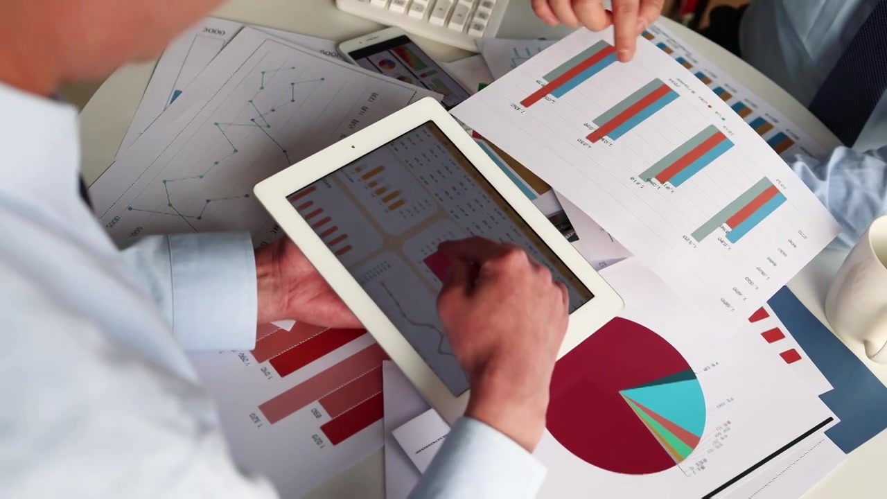 财务管理和数据图表分析视频下载