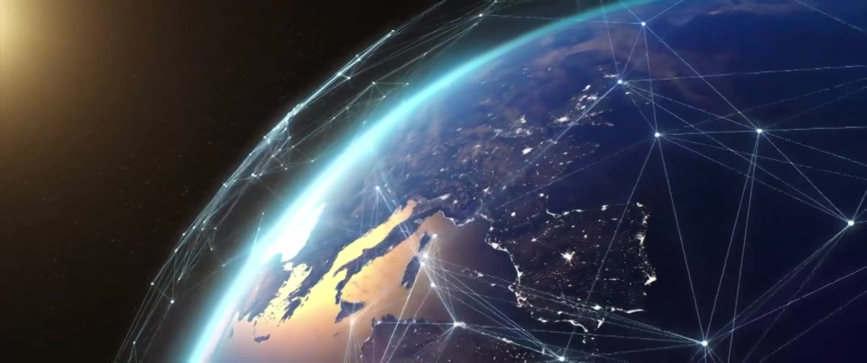 数字网格覆盖地球日出通过卫星的互联网连接全球网络连接卫星世界.现代商业和技术概念视频下载