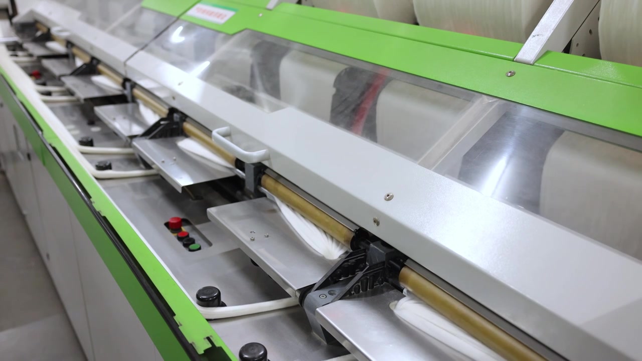纺织纺纱车间自动化生产线精梳机作业视频下载
