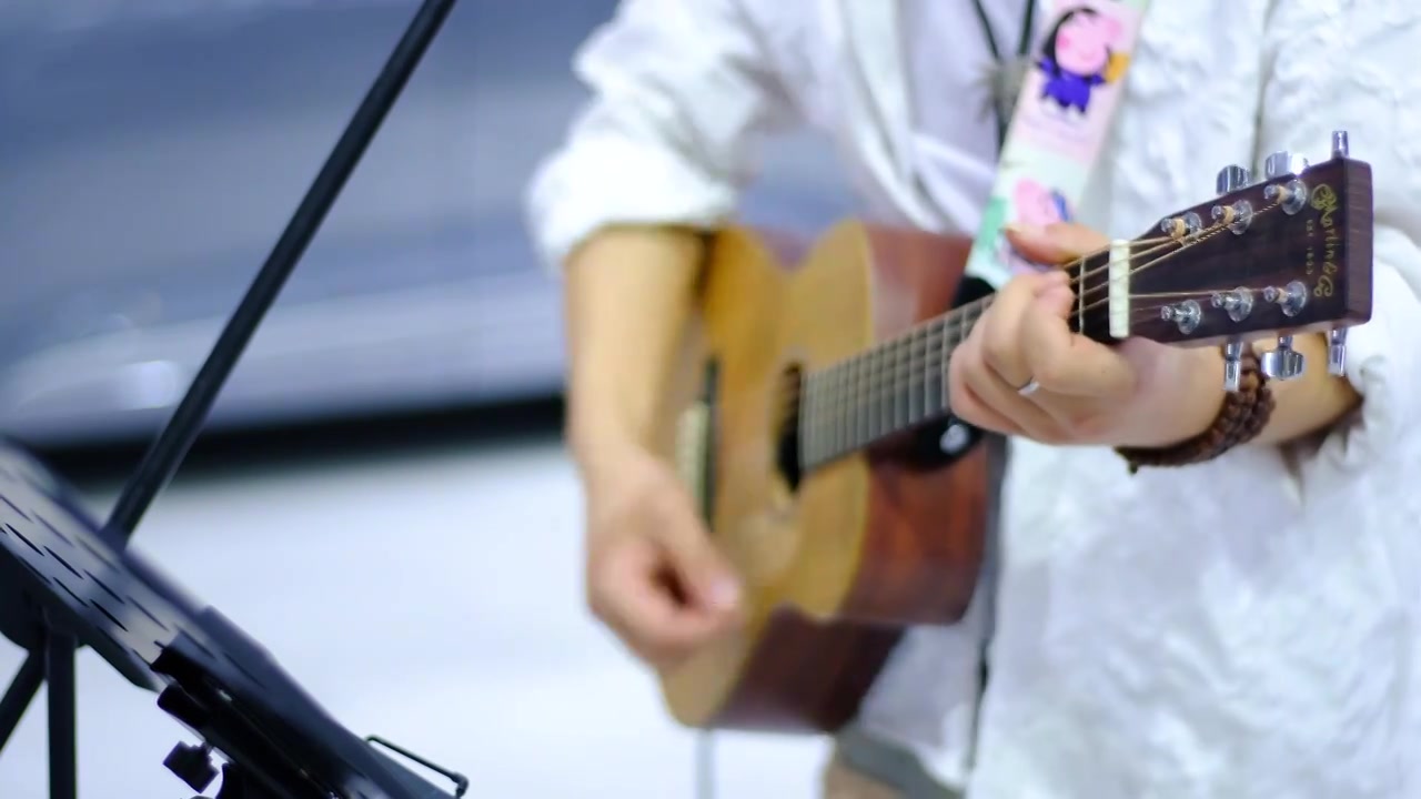 四川省绵阳市酒吧，音乐，乐器，吉他视频下载