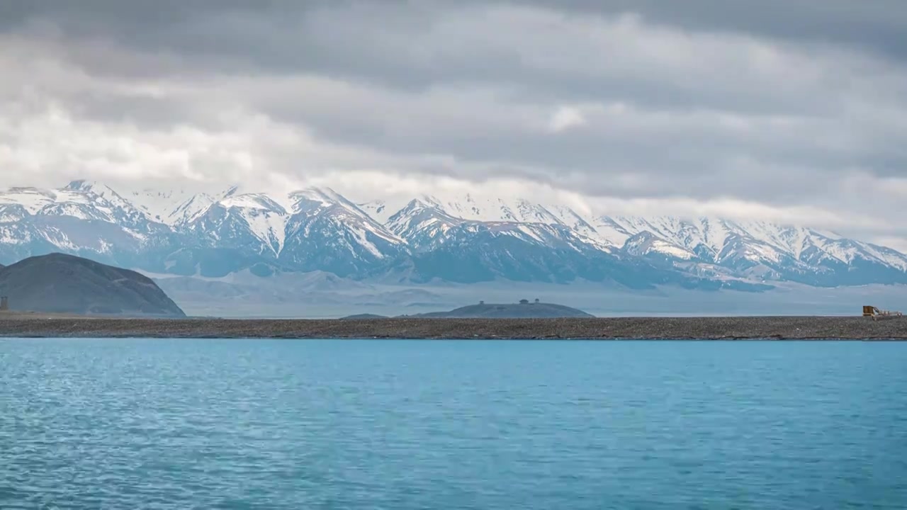 8K延时 新疆赛里木湖雪山蓝色湖水 大西洋的最后一滴眼泪视频下载