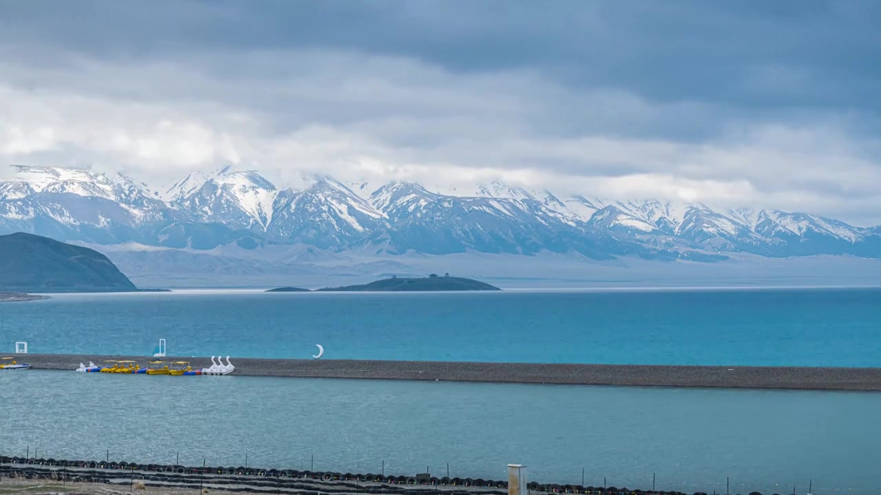 8K延时 新疆博乐赛里木湖雪山湖水 大西洋的最后一滴眼泪视频下载