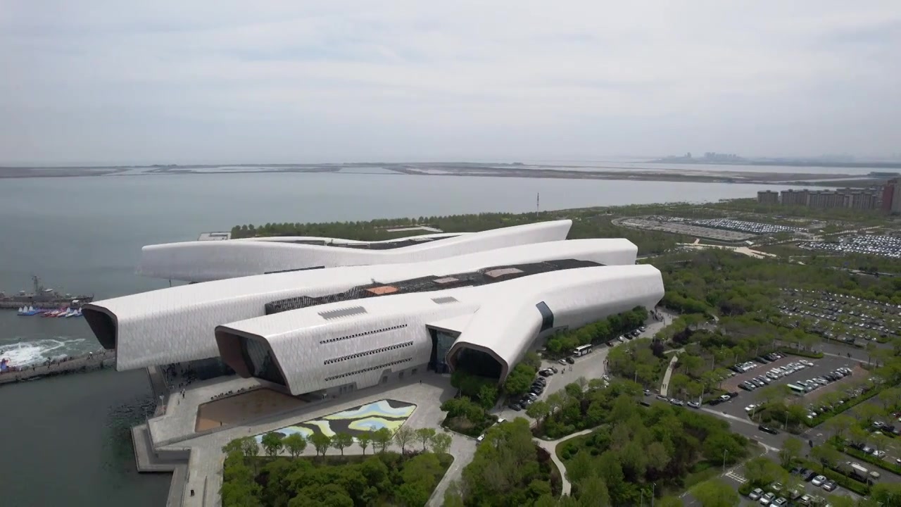 天津滨海新区生态城国家海洋博物馆建筑风景及自然风光航拍视频下载