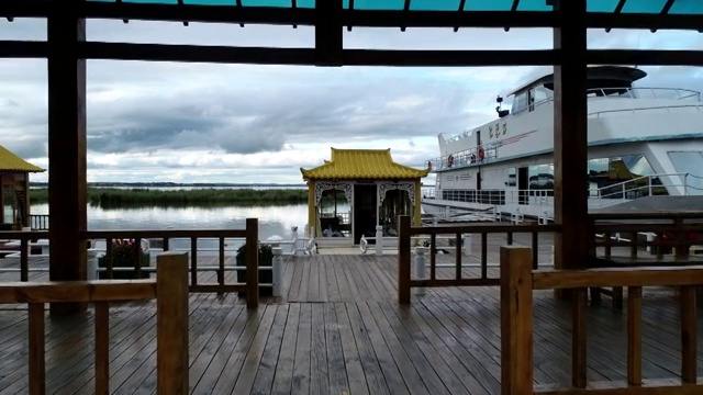 穿越兴凯湖新开流码头进入兴凯湖湿地公园视频下载