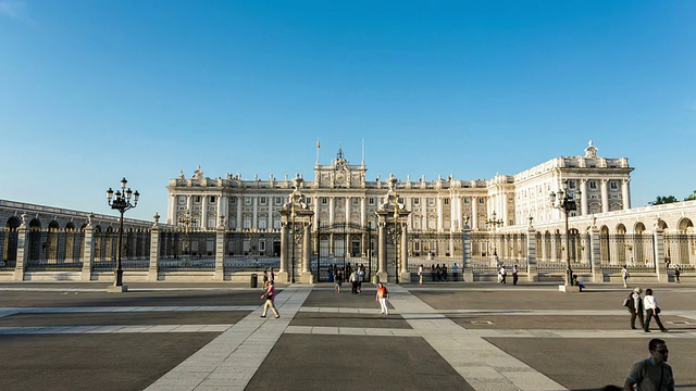 马德里-约2013:皇家宫殿在黄金时间的时间流逝视频素材