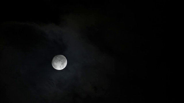 月亮和云。视频素材
