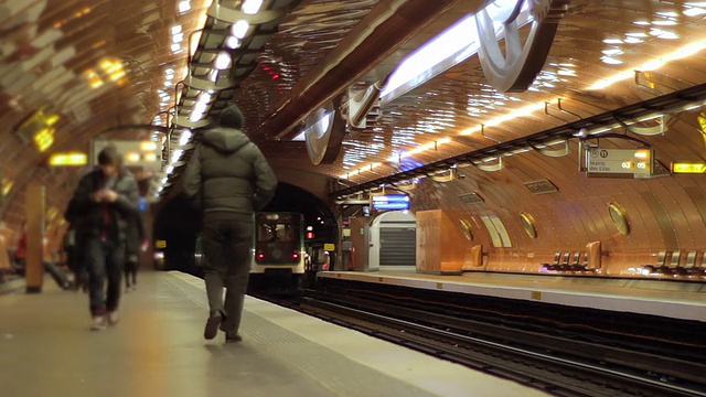 巴黎地铁——快速运动视频购买