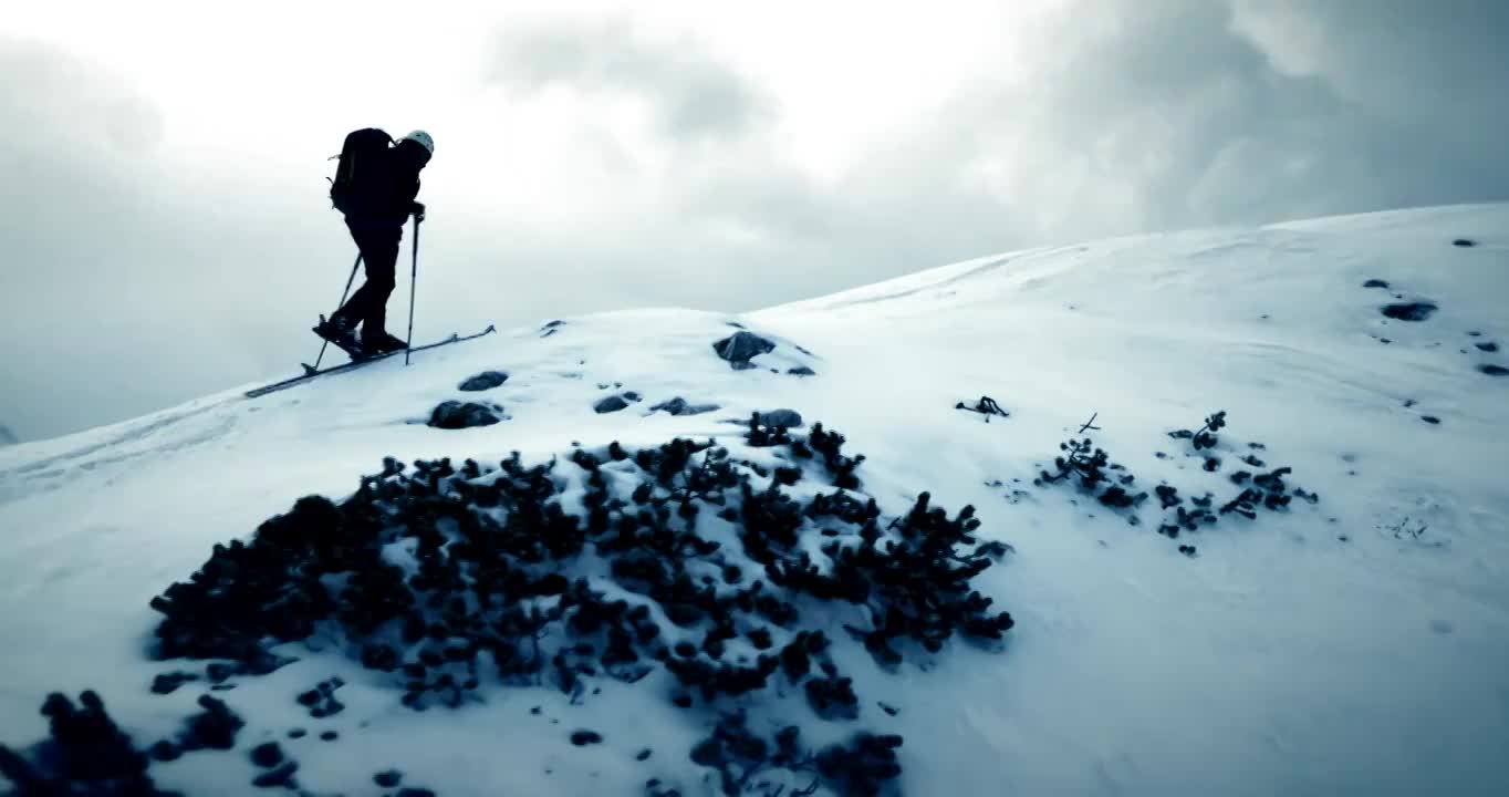 空中滑雪游覽山脊視頻下載