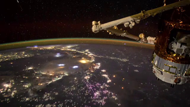 从国际空间站上看到地球上空的极光视频素材