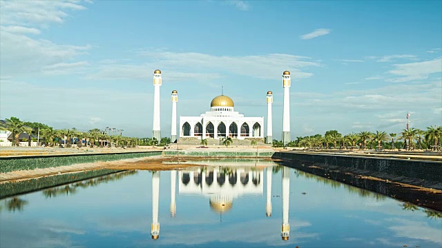 美丽的泰国颂卡中央清真寺。视频素材