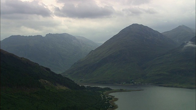 Duich湖和Glen More -鸟瞰图-苏格兰，高地，英国视频下载
