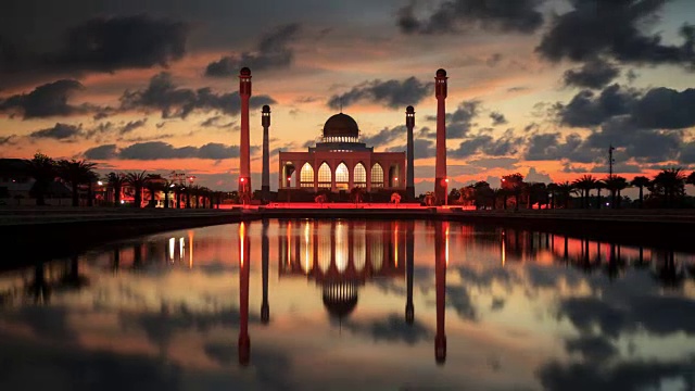 清真寺在日落时分视频素材